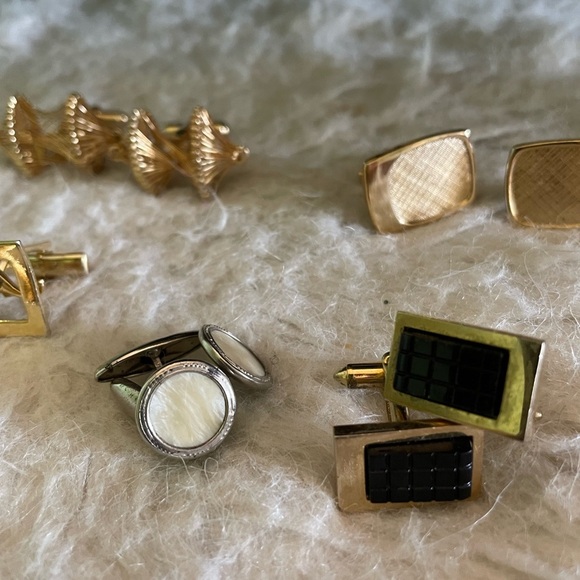 Elegant Gold and Silver Cufflinks and Tie Clip Collection - Picture 9 of 16